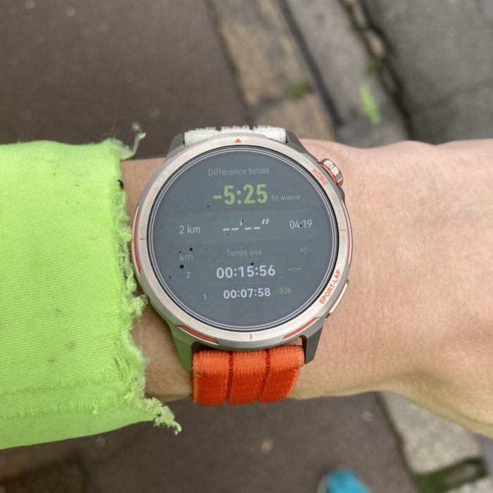 Huawei Watch GT Runner 2 running
